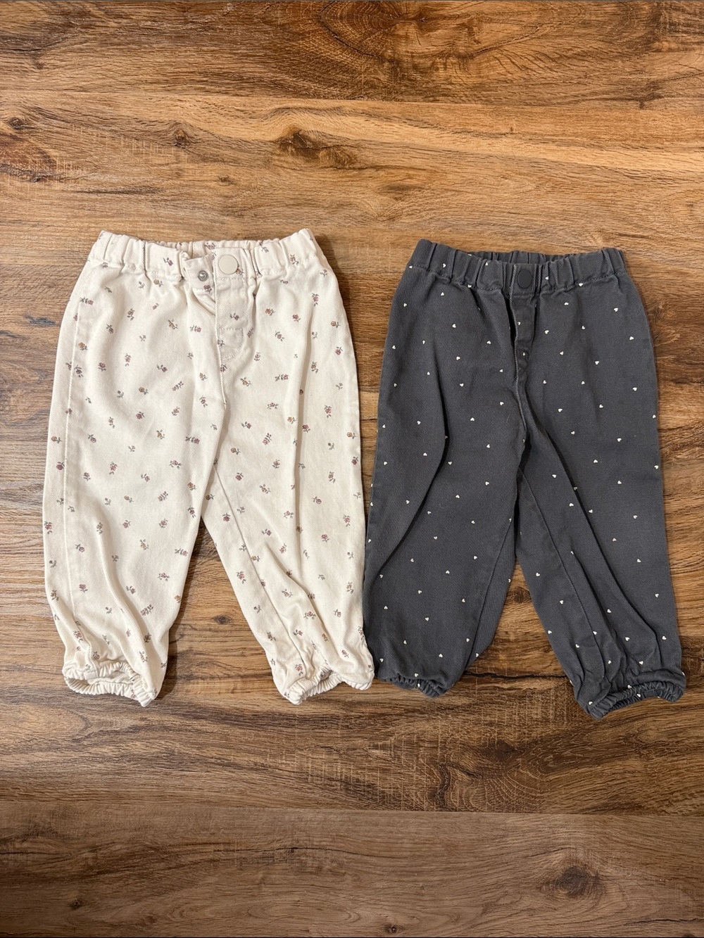 H&M Toddler Girls Casual Pull-On Bottoms in Cream and Charcoal 18M but run big